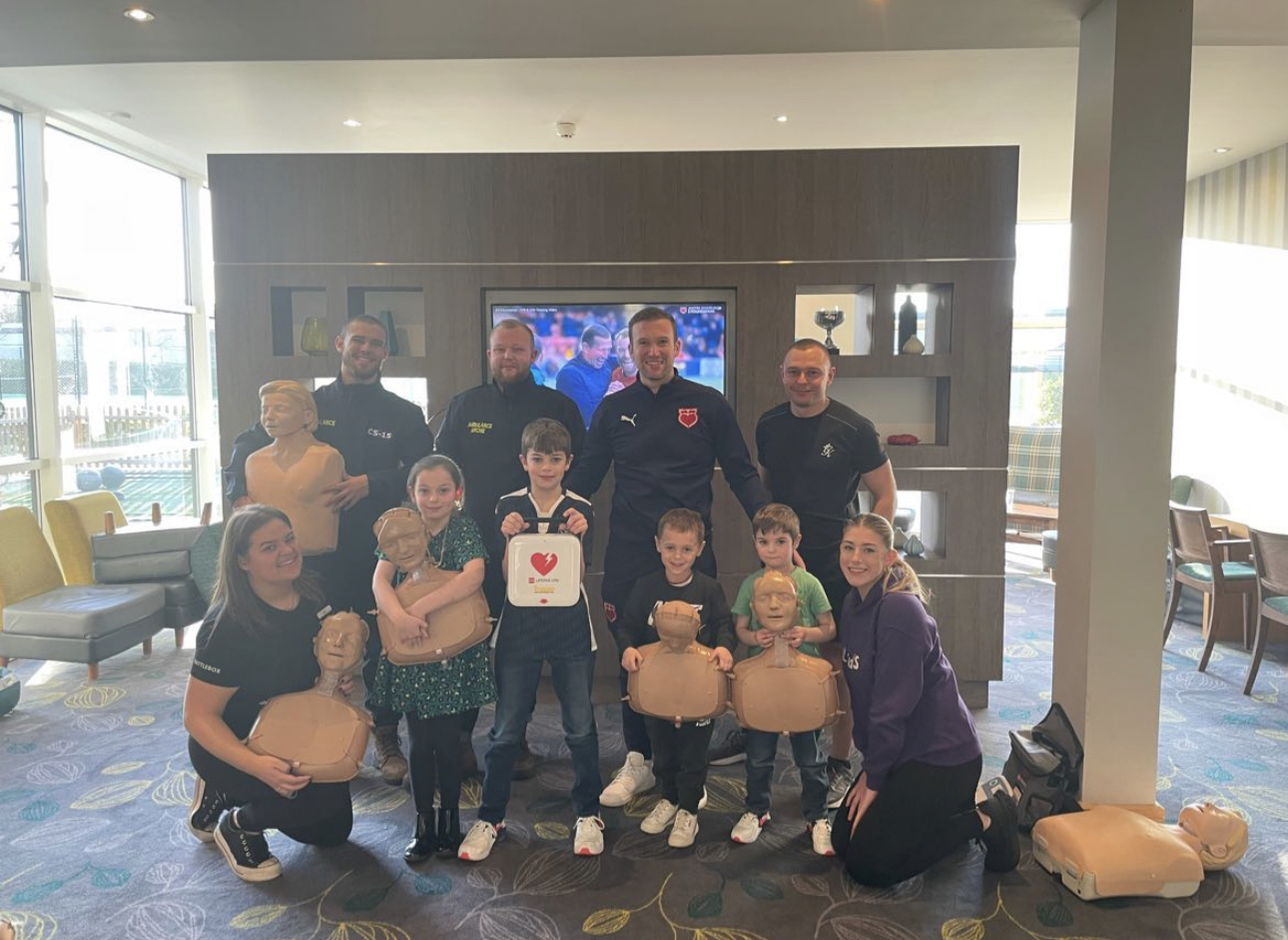 JE3 Delivers CPR & Defibrillator Training As Part Of David Lloyd Gym’s ‘Healthy Heart Month’